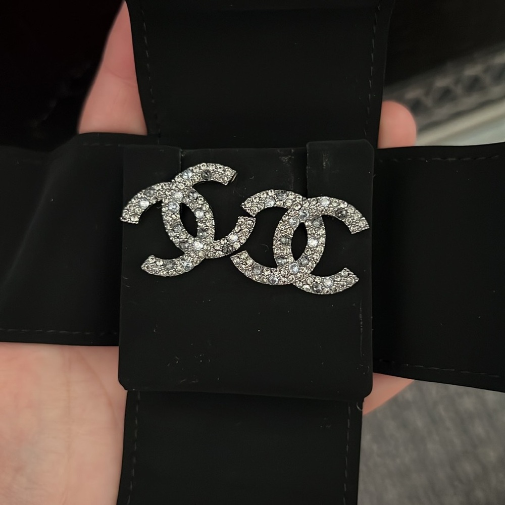 Ruthenium/Grey Chanel CC 17k earrings